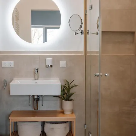 Skyrise Rammingen - Modern, Ruhig, Ideal Für Familien, Paare Und Geschäftsreisende - Nur Wenige Minuten Von Skyline Park Und Therme