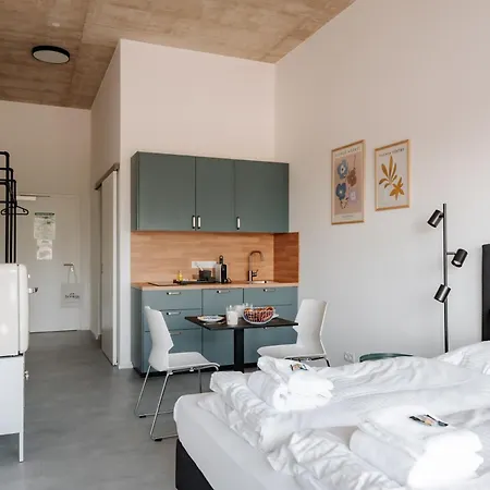 Skyrise Rammingen - Modern, Ruhig, Ideal Für Familien, Paare Und Geschäftsreisende - Nur Wenige Minuten Von Skyline Park Und Therme Apartment