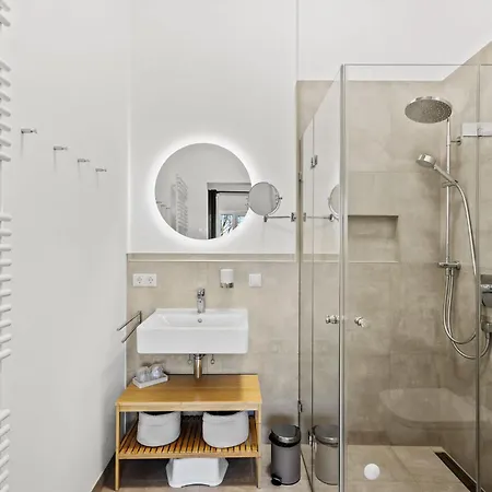 Apartmán Skyrise Mit Kueche, Wlan & Parkplatz - Ruhige Lage Bad Wörishofen