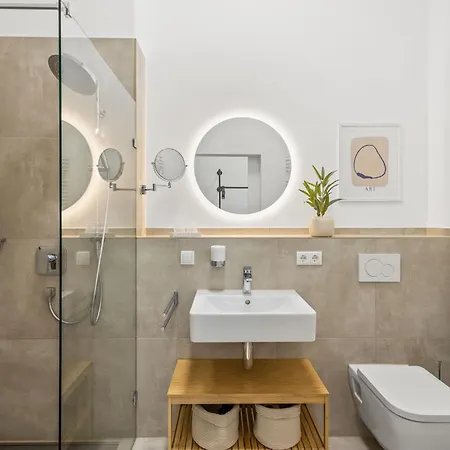 Apartmán Skyrise Mit Kueche, Wlan & Parkplatz - Ruhige Lage