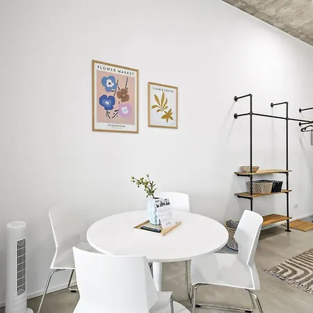 Skyrise Mit Kueche, Wlan & Parkplatz - Ruhige Lage *