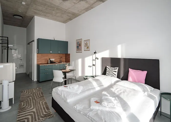 Business Apartments Mit Kueche, Wlan & Parkplatz - Ruhige Lage Lägenhet *