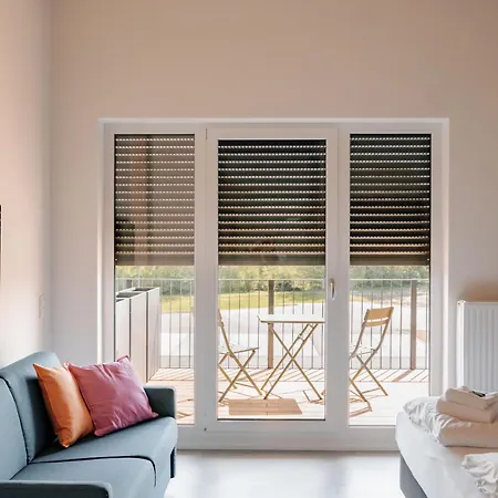 Skyrise Rammingen - Modern, Ruhig, Ideal Fuer Familien, Paare Und Geschaeftsreisende - Nur Wenige Minuten Von Skyline Park Und Therme