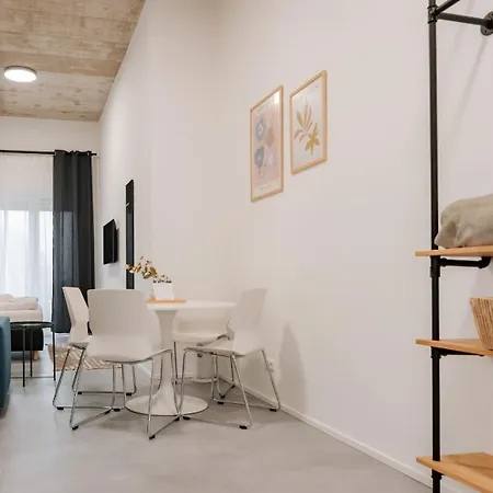 Skyrise Rammingen - Moderne Mit Kueche & Parkplatz Apartmán 3*